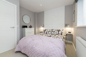 Bed- click for photo gallery